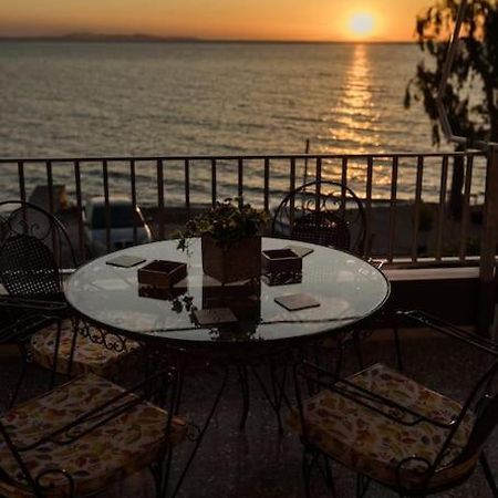 The Waves Apartment Monodhéndrion Екстериор снимка