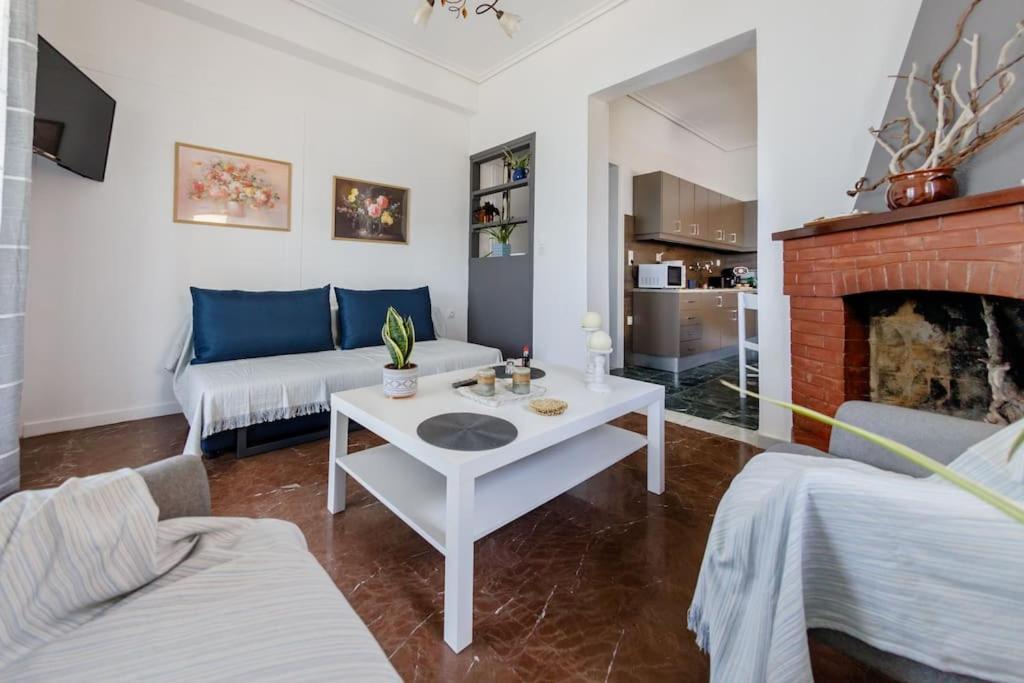 The Waves Apartment Monodhéndrion Екстериор снимка